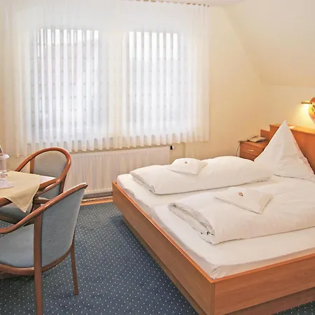 מלון Haus Thorwarth - Garni