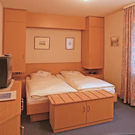 Hotel Haus Thorwarth - Garni