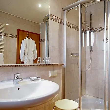 Hotel Haus Thorwarth - Garni 3*